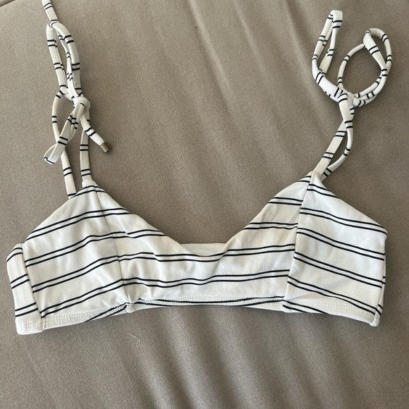 VITAMIN A Bathing Suit Top - Picture 1 of 3